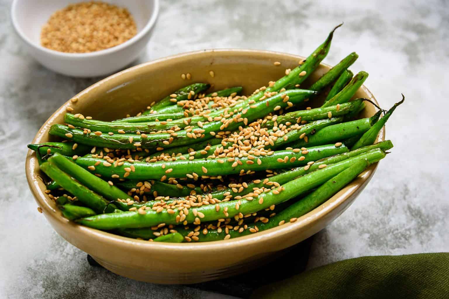 Vegan Green Beans with Sesame-Seeds - Especially Vegan