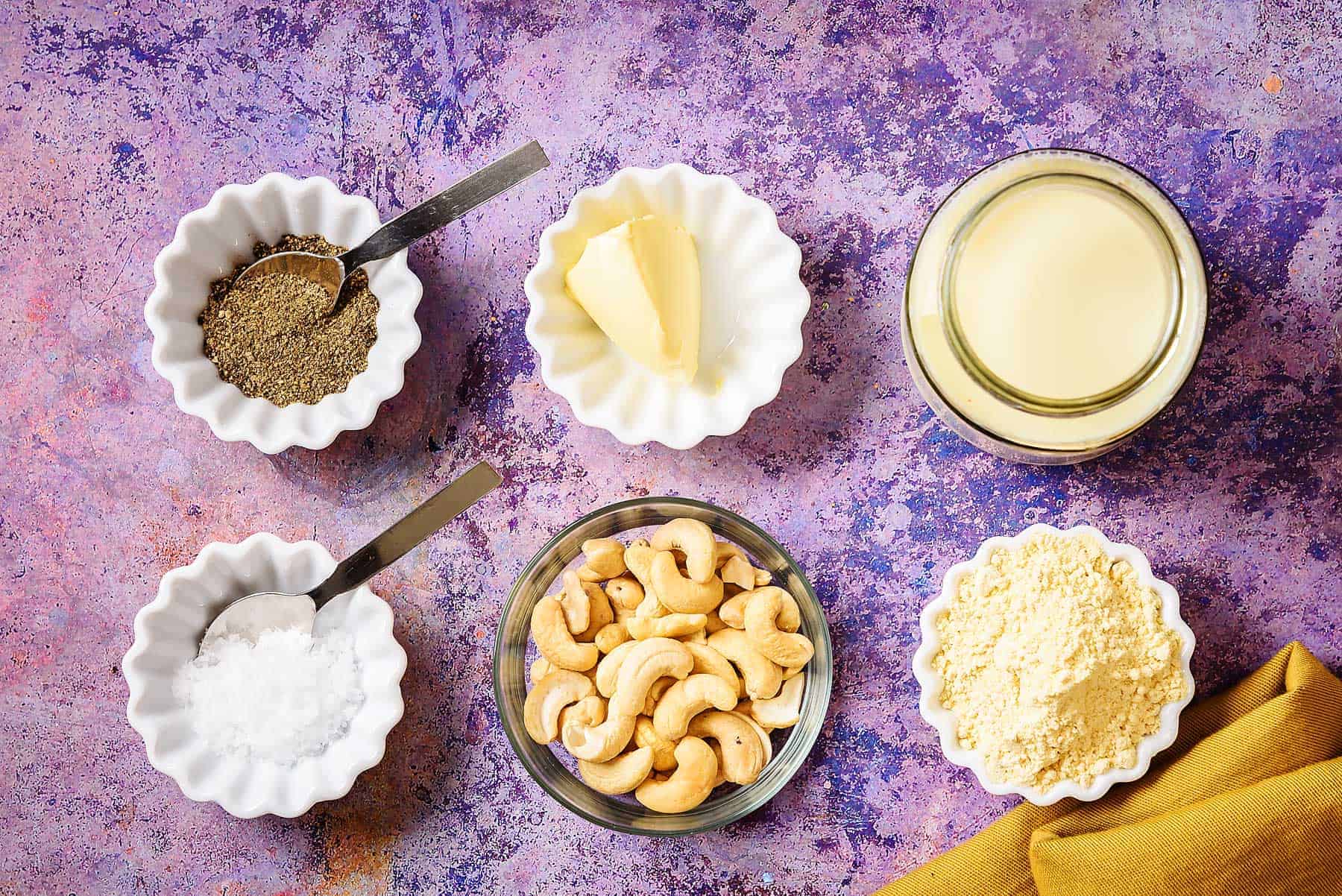 Ingredients for cashew sauce