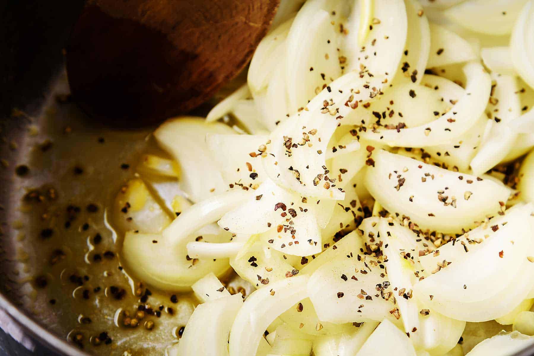 Easy Vegan Onion Gravy, gluten free! Especially Vegan