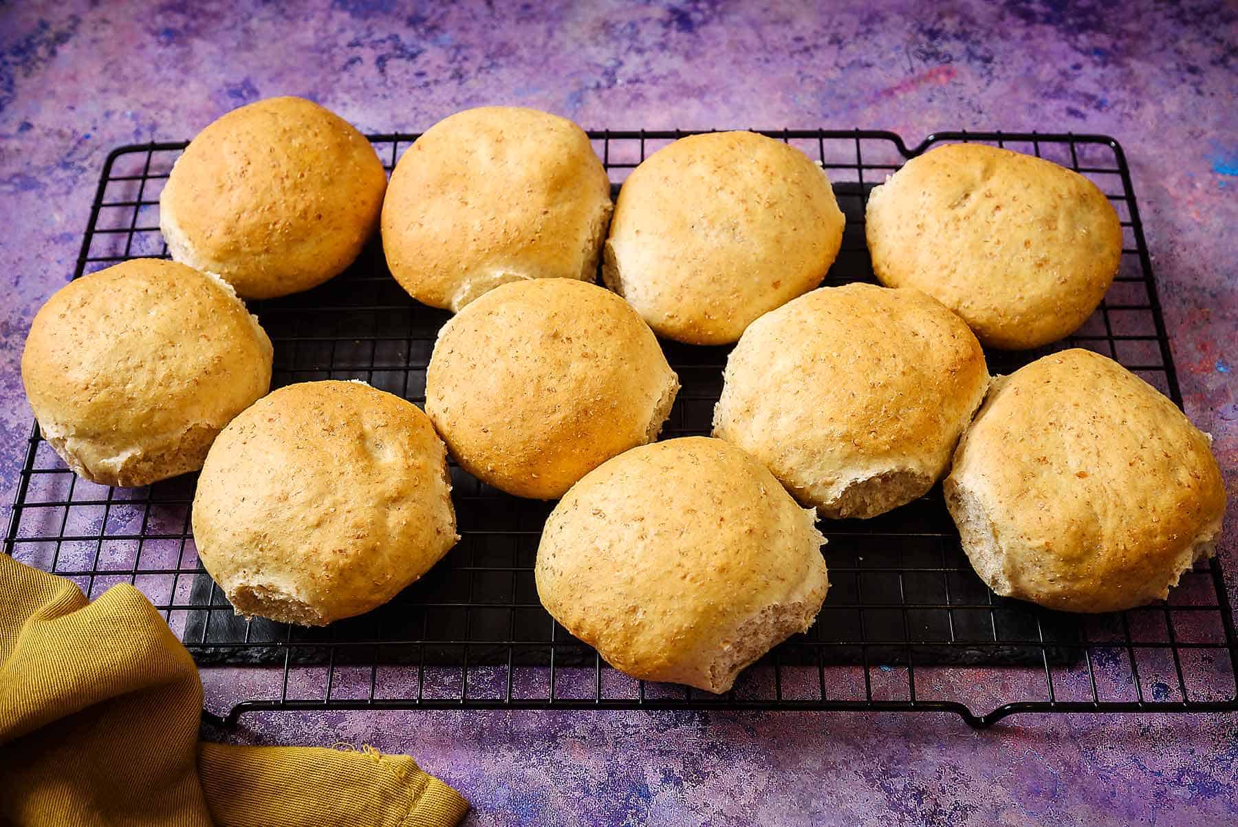 Easy Vegan Bread Rolls, light and fluffy! Especially Vegan