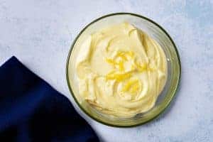 Vegan Lemon Butter Icing in a bowl